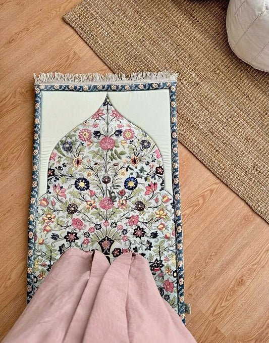 سجادة صلاة مبطنة